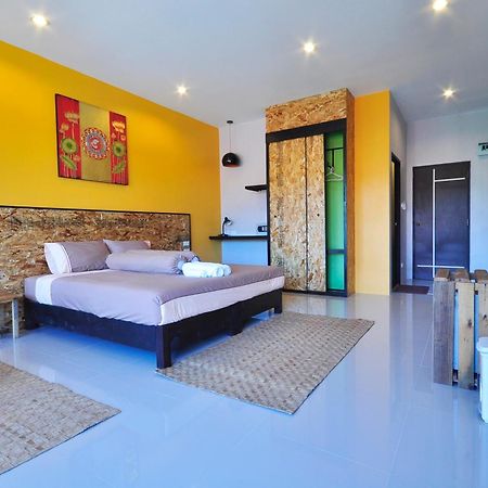 The Bedroom Nai Harn Beach Bagian luar foto
