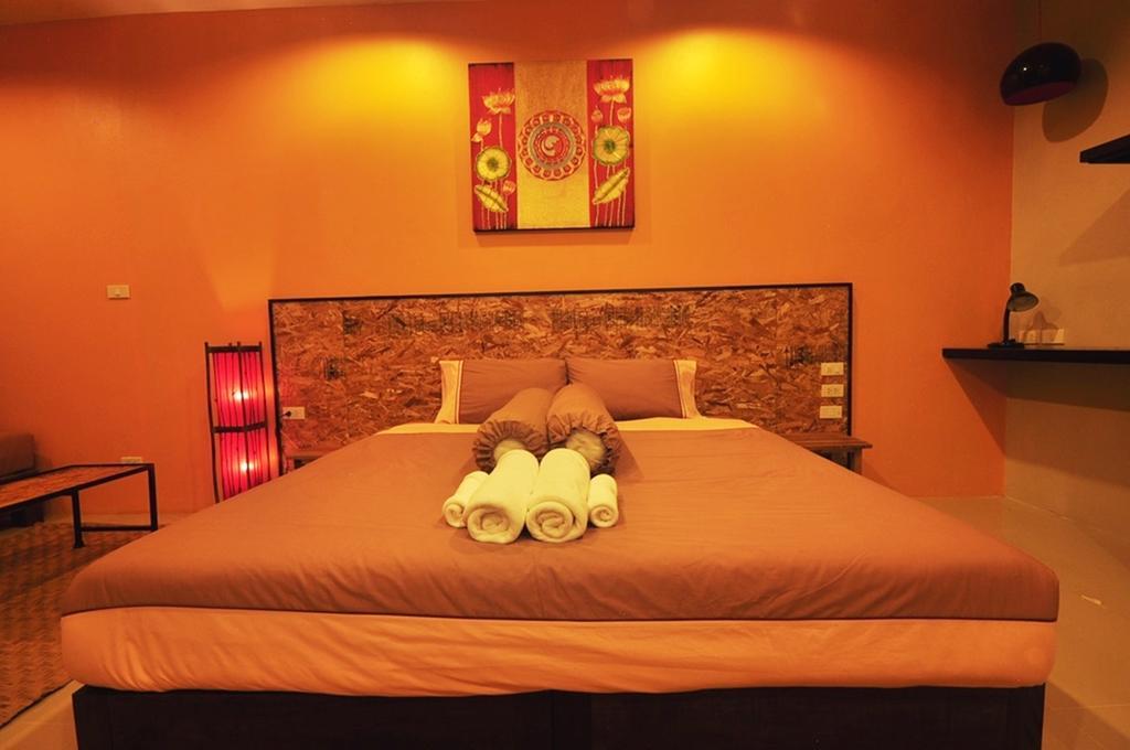The Bedroom Nai Harn Beach Bagian luar foto