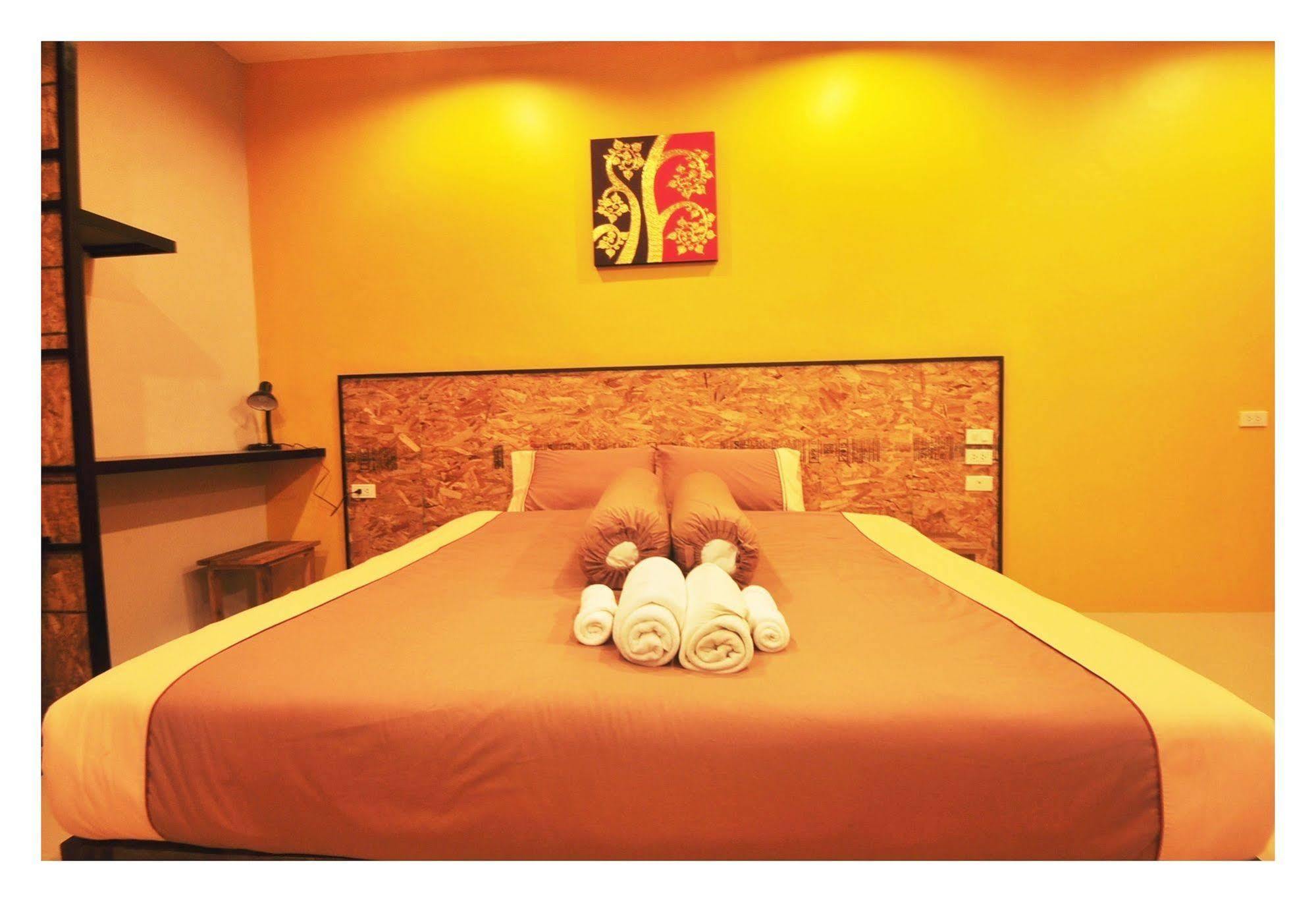 The Bedroom Nai Harn Beach Bagian luar foto