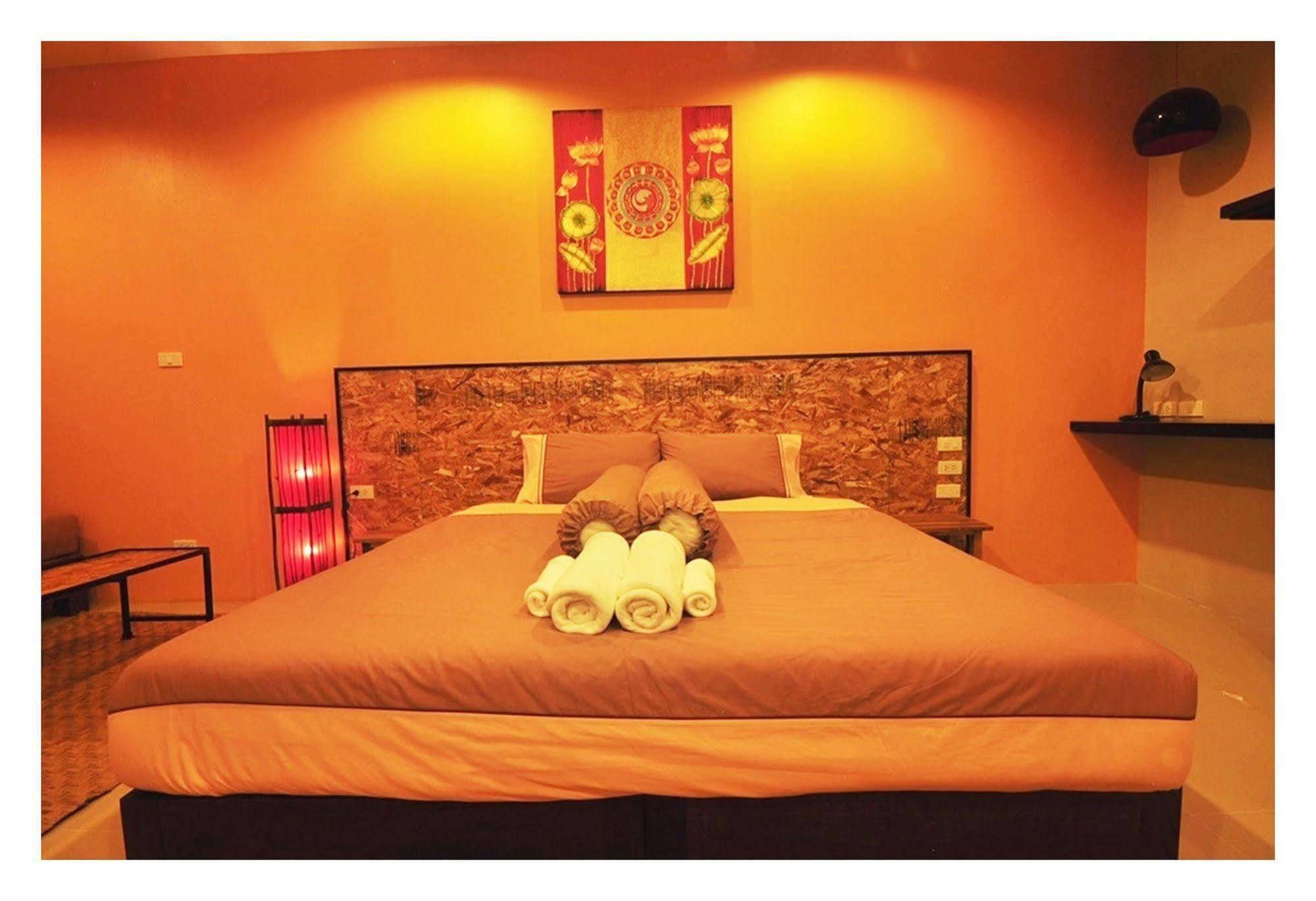 The Bedroom Nai Harn Beach Bagian luar foto