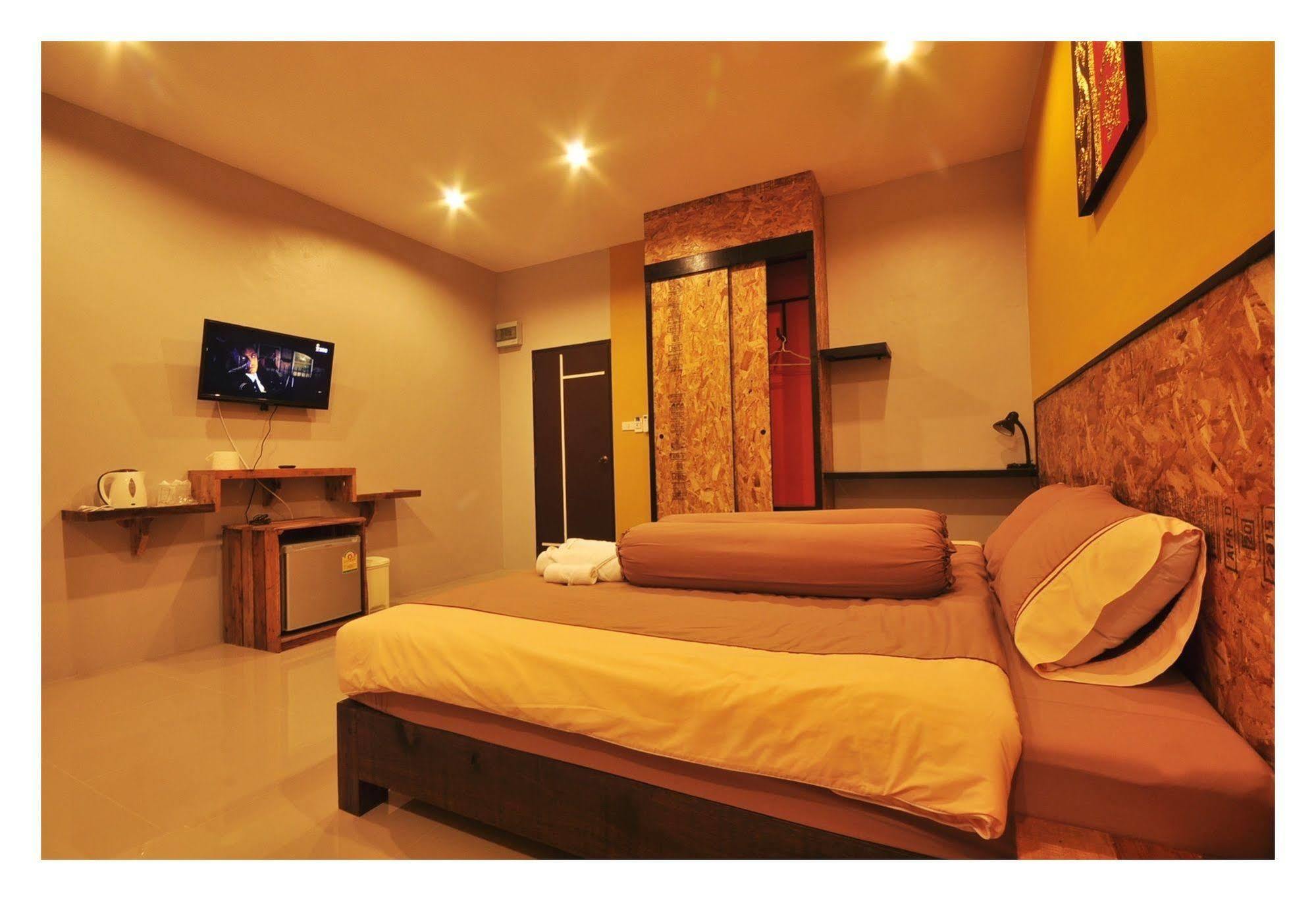 The Bedroom Nai Harn Beach Bagian luar foto