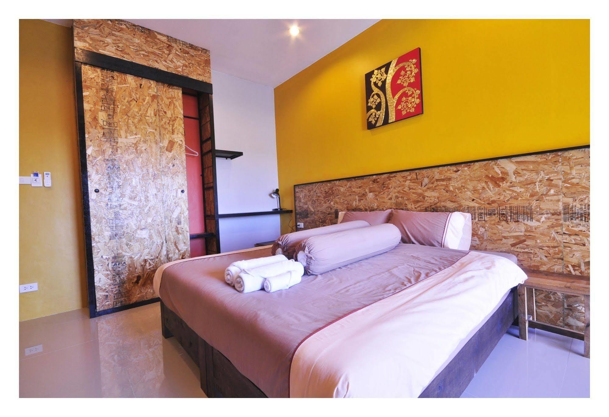 The Bedroom Nai Harn Beach Bagian luar foto