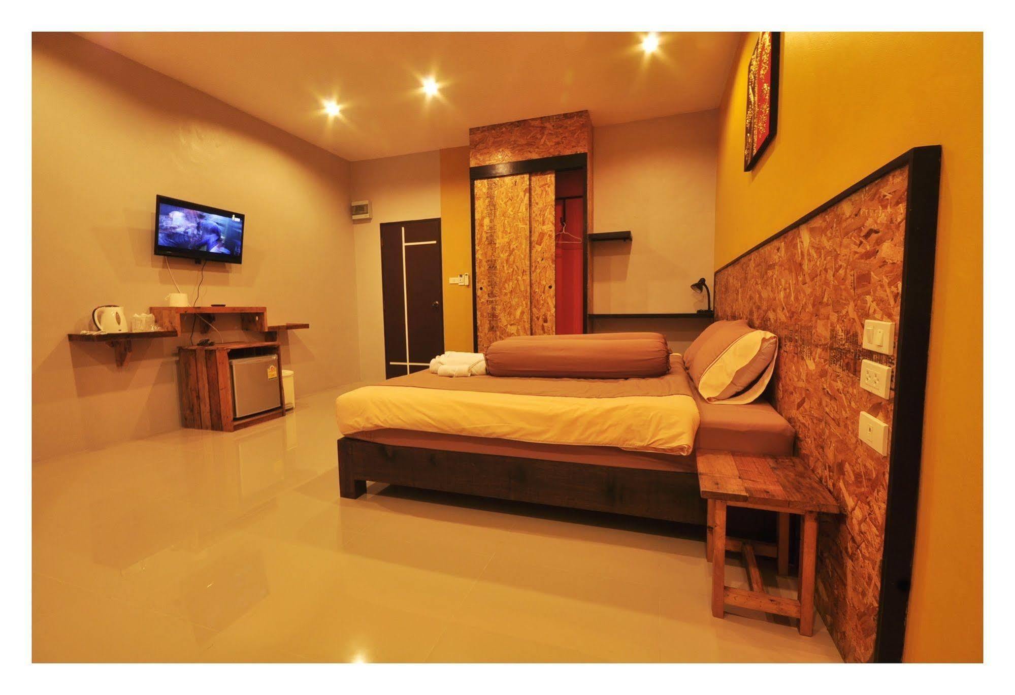 The Bedroom Nai Harn Beach Bagian luar foto